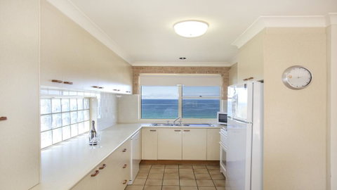 143 Mitchell Pde - Magnificent Outlook - Airlie Beach Holiday 3