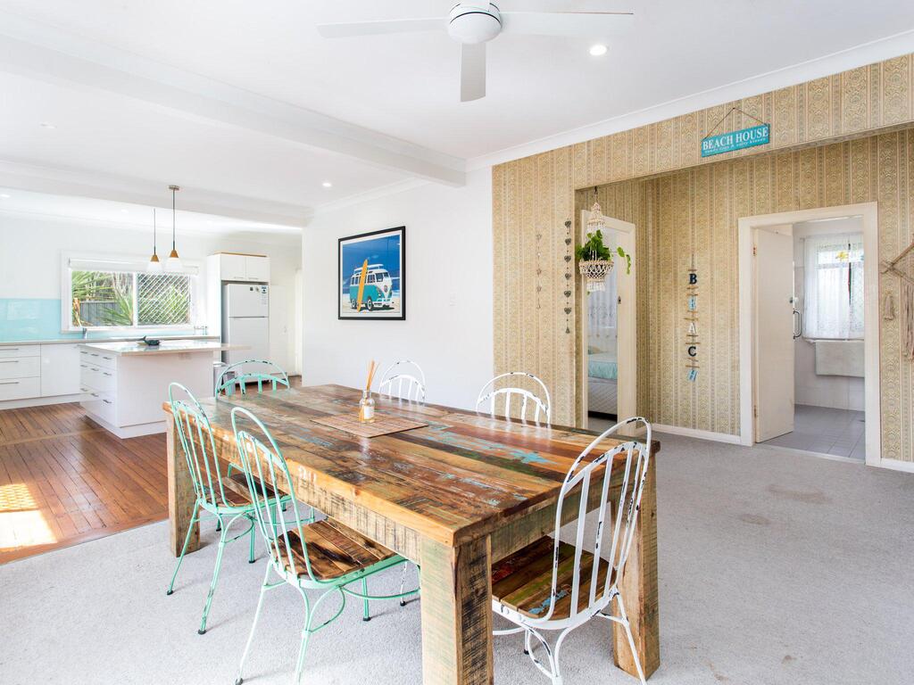 Forster NSW Airlie Beach Holiday