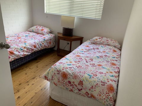 2 Bed Bar Beach Apartment - Stroll To Beach & Cafes, Supermarket Apartment 6 - Airlie Beach Holiday 2