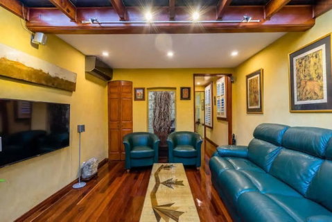 2 Bed Renovated Terrace - Erskinville - Airlie Beach Holiday 3