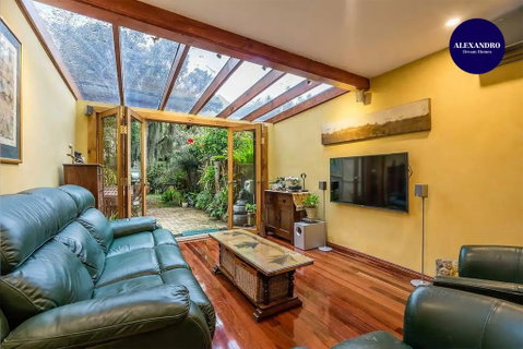 2 Bed Renovated Terrace - Erskinville - Airlie Beach Holiday 2