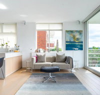 2 Bedroom Apartment with Bay View - Airlie Beach Holiday