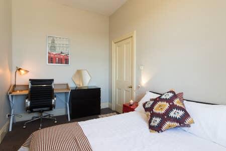 2 Bedroom Harbour View At The Rocks Heart Of CBD - Airlie Beach Holiday 2