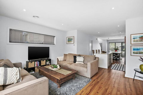 2 Bedroom Townhouse - Family & Corporate Bookings Only - Airlie Beach Holiday 2