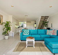 2 James Cook Apartments - Airlie Beach Holiday