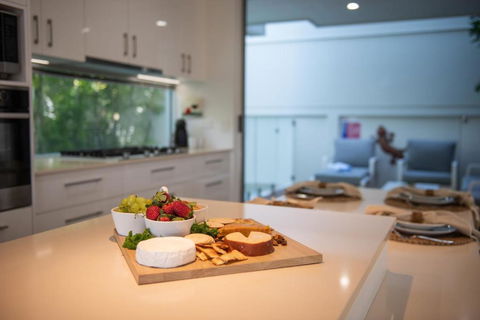 Bellevue Holiday Home - Airlie Beach - Airlie Beach Holiday 4