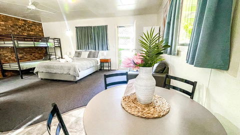 Country Style Holiday Park - Airlie Beach Holiday 4