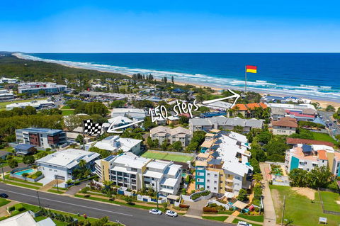 2BR Coolum Beach , Rooftop Terrace, Spa, Tennis, Pool - Airlie Beach Holiday 2