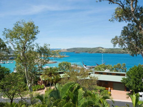 3 Bedroom Heliconia Grove On Hamilton Island - Airlie Beach Holiday 0