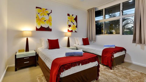 3 Bedroom Poinciana Lodge - Airlie Beach Holiday 2