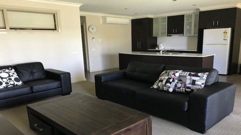 39A Cypress Drive - Mulwala - Airlie Beach Holiday 1