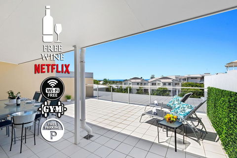 3BR Coolum Beach , Rooftop Terrace, Spa, Tennis, Pool - Airlie Beach Holiday 0