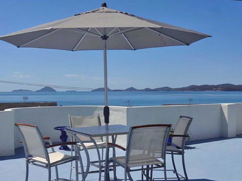 4 'The Point' 5-7 Mitchell Street- Stunnning Water Views With Air Conditioning - Airlie Beach Holiday 0