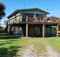 4 Bounty - Airlie Beach Holiday