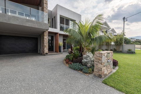 5 Liamina Avenue Apartment - Airlie Beach Holiday 3