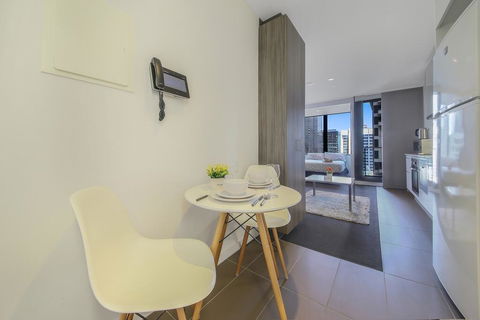 A Cozy & Comfy Studio Next To Southern Cross - Airlie Beach Holiday 2