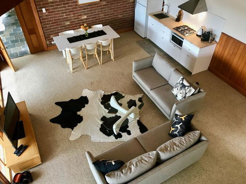 A Home Amongst The Gum Trees - Airlie Beach Holiday 0