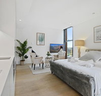 A Luxury home hidden in the Urban oasis - Airlie Beach Holiday