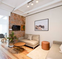 A Quaint Darlinghurst Cottage - Airlie Beach Holiday