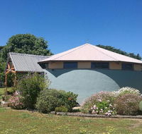 A Victor Harbour Retreat Aldinga-The Round Cottage - Airlie Beach Holiday