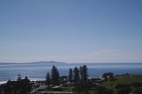AAA Views, 2 View Street - Airlie Beach Holiday 0