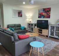 Abalone Guest Accommodation - Airlie Beach Holiday