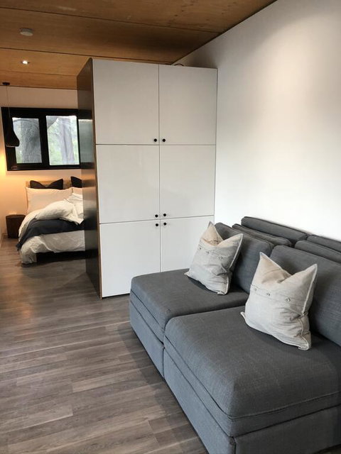 Absolute Riverfront Shipping Container Cabin - Airlie Beach Holiday 3