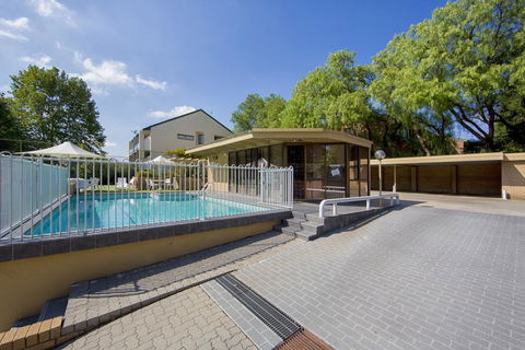 Accommodate Canberra - Kingston Court - Airlie Beach Holiday 2