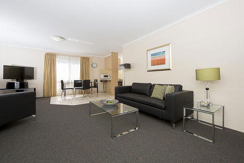 Accommodate Canberra - Kingston Court - Airlie Beach Holiday 0