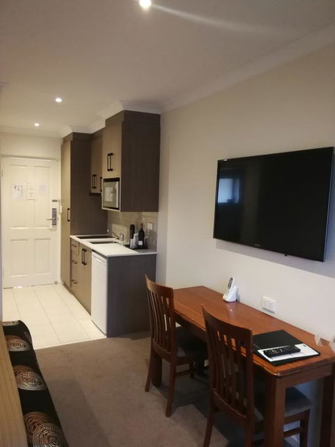 Addison Motor Inn - Airlie Beach Holiday 3