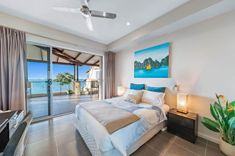 Executive Whitsunday Penthouse At 40 Reflections - Airlie Beach Holiday 1