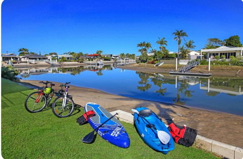 Fabulous Canal-front Unit In Mooloolaba - Airlie Beach Holiday 0