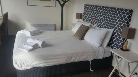 Fish Creek Hotel - Airlie Beach Holiday 4