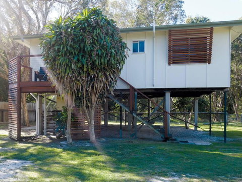 FLINDERS BEACHHOUSE - Airlie Beach Holiday 0