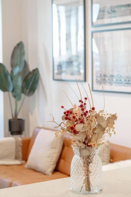 FV Peppers 2BR 2BA W Parking, Shared Spa, Gym, Pool - Airlie Beach Holiday 2