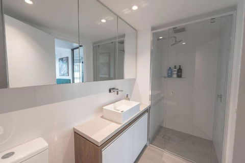 FV Peppers 2BR 2BA W Parking, Shared Spa, Gym, Pool - Airlie Beach Holiday 3