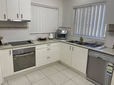 Georgina Townhouse - Airlie Beach Holiday 2