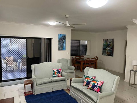 Georgina Townhouse - Airlie Beach Holiday 4