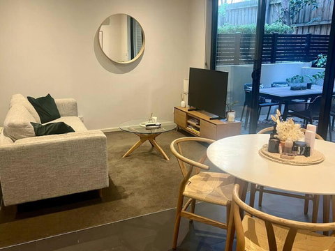 Glen Iris Gem - Modern Apartment With Car Park - Airlie Beach Holiday 3