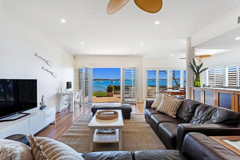 H3 Port Stephens - Airlie Beach Holiday 2