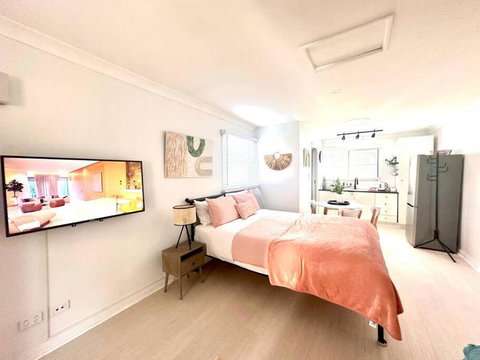 Happy Studio In NewCastle - Airlie Beach Holiday 0