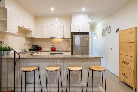 Hip Inner-City Living In Vibrant Erskineville - Airlie Beach Holiday 2