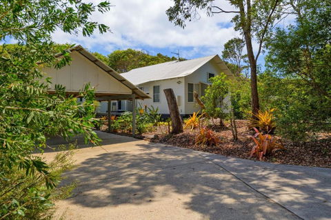 Ibis 15 - Airlie Beach Holiday 1