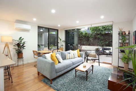 Huge 3 Bed Camperdown Garden Apt W Parking Aircon - Airlie Beach Holiday 0