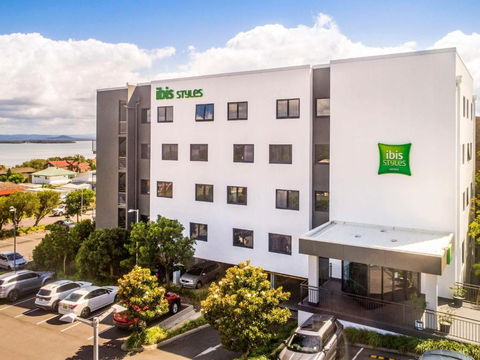 Ibis Styles The Entrance - Airlie Beach Holiday 0