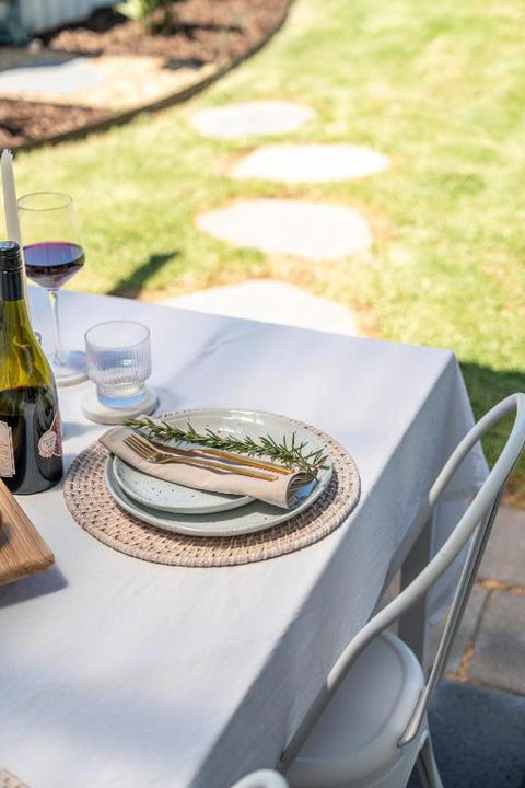 ILUKA Luxe Accommodation, Relaxed Coastal Vibe - Airlie Beach Holiday 3