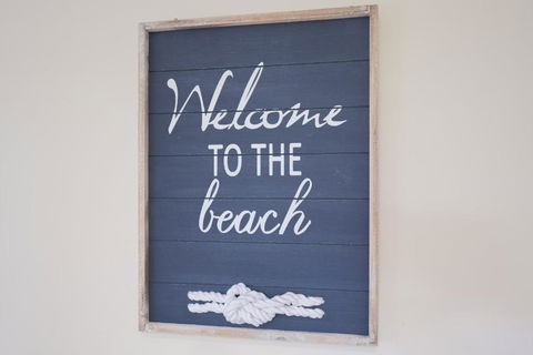 INVERLOCH - 2 Separate Houses In One! - Airlie Beach Holiday 1