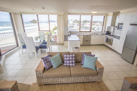 Albatross North Apartments - Airlie Beach Holiday 2