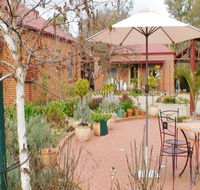 Albury Cottages - Airlie Beach Holiday
