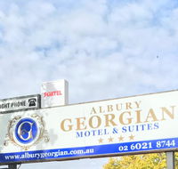 Albury Georgian Motel  Suites - Airlie Beach Holiday
